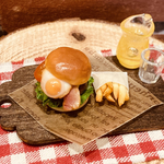 ベーコンエッグバーガーとポテト★①