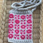  sale☆2300円→1500円　北欧柄🔹毛糸のスマホポシェット☆