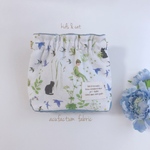 cotton fabric 子供たちと黒猫　三角マチのバネ口ポーチ　　バネ口12cm