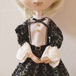 1/6ドール・ヨーク切り替えワンピース（黒×葉っぱ柄）