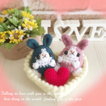あみぐるみ♥️ハートバスケットに入った仲良しウサギちゃん🐰