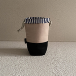 くすみピンクと黒のミニペットボトルカバー