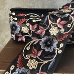 [実物のお色味と違う場合があります] インド刺繍リボン　花　インド刺繍　スパンコール　刺繍リボン　リボン　りぼん　※10月8日よりゆうパケットにて発送