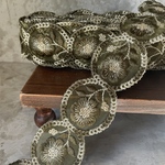[※注意事項有] [実物のお色味と違う場合があります] インド刺繍リボン　花　インド刺繍　スパンコール　刺繍リボン　リボン　りぼん　※10月8日よりゆうパケットにて発送