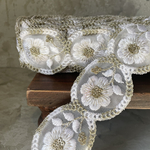 [※注意事項有] [実物のお色味と違う場合があります] インド刺繍リボン　花　インド刺繍　スパンコール　刺繍リボン　リボン　りぼん　※10月8日よりゆうパケットにて発送