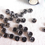 30個（#1208）4mm　4ミリ　ボタン　人形　ドール   ,メタリック