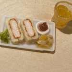 ミニチュアフード☆カツサンドとオレンジジュース♪