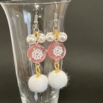 ゆきんこ（雪の結晶）レジンピアス　イヤリング　クリスマスカラー　レッド