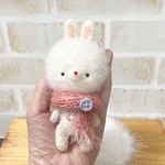 (D様ご予約品)足が動く！小さなあみぐるみうさぎちゃん(ラッピング無料)(オプションでキーホルダー可能)