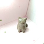 お座りにゃんこ