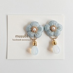 【ワケあり】刺繍ピアス・イヤリング＊華ドロップ