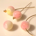 再販 シェルビーズ 4個セット ラウンド 生成×薄桃 グラデーション 約8㎜