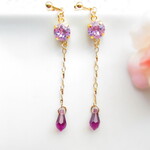 【１２月感謝キャンペーン】〜Purple　drop～すみれ色【イヤリング】ゆらゆら揺れる    ロング　冬　スワロフスキーイヤリング/ネジバネ式イヤリング　クリスマス