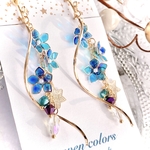 【再販】夜空色を纏った花の耳飾り(ピアス,イヤリング)(ディップアート)