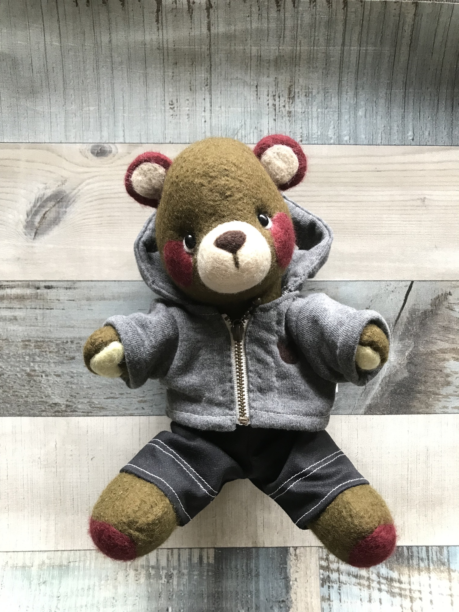 カラフルもふもふ羊毛フェルト くまのぬいぐるみ - 羊毛フェルト