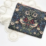 ⌇  Special price♡ ⌇フラットポーチ＊いちご泥棒　ネイビー（ワインレッドファスナー）