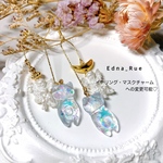 天使の囁き໒꒱· ﾟ雪の結晶にゃんこ🐱ピアス(イヤリング・ノンホール樹脂・マスクチャームへの変更可)送料無料 パーツ変更無料 サージカルステンレスピアス ぐで猫 レジン