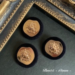BM05 高品質 ゴールド×ブラック 金属製ライオンボタン 18mm 4個