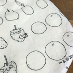 kapital mina好きな方 handmadeスタイ よだれかけ   はらぺこあおむし