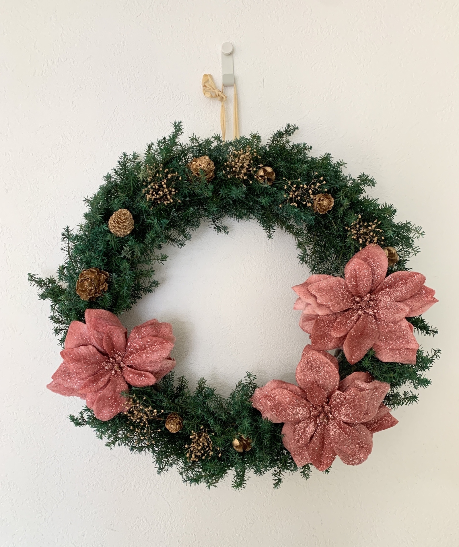 カントリー調｡:°ஐ*｡ポインセチア×薔薇のクリスマスリース