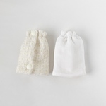 新商品☆ベビービョルンHARMONY、ONEKAI、アンジェレッテ用リバーシブルよだれカバー☆刺繍柄（白）