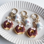 ドーナツくん(チョコ×チョコ)とオリジナルマグのウィンナーコーヒー(ミルクホワイト)キーホルダー