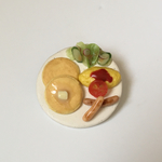 【SALE】モーニングプレート（パンケーキ等）★ミニチュアフード・ブローチ♪