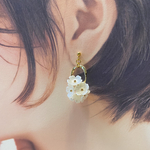 軽やか小花＊ツイストリングピアス/イヤリング(J-75)