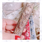 可愛い♡インド刺繍リボンのハンドストラップ / beige × brown