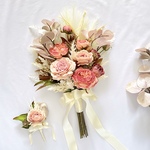 アンティークローズのクラッチブーケ　　　　　アーティフィシャルフラワー　ブーケ　クラッチブーケ　ウェディング　結婚式　前撮り　フォトウェディング　壁掛け　花束　結婚祝い　お祝い　ギフト