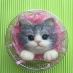 猫さんブローチ （前足付き）