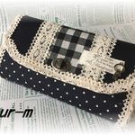 ハンドメイド　Ｗファスナー　長財布　ブラック　ドット　ひねり錠