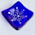 雪のスクエア豆皿(コバルトブルーベース)