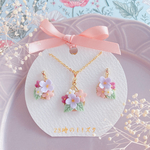 小さなお花の耳飾りとネックレス　ピンク