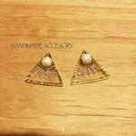 三角 パール ビーズピアス
