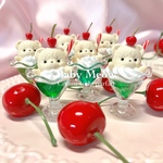 クマさんのクリームソーダパフェのキーホルダー