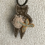 おめかしねこさんキーホルダー○ミナペルホネン