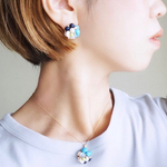 makililyさま専用◎受注生産/ブルー✖️グリーンピアス/キノヌクモリ揺れるアクリルパーツ
