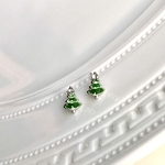 スッキリ小さなクリスマスツリーのピアス