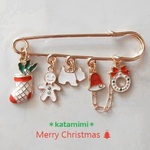 18日まで☆彡＊送料無料＊チャリティー★クリスマスの ブローチピン ～ ホワイトテリア (248)　クリスマスブローチ 犬