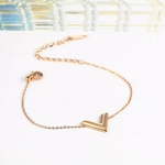 イニシャルブレスレット「V」GOLD