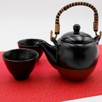 【お買得】土瓶（よこ/赤/黒）ゆのみ（黒）２ヶ付き