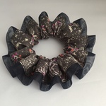 【SALE20％オフ】♪リバティケビン（グレー）♪黒オーガンジーの縁取りシュシュ