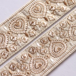 インド刺繍リボンᢂハートシルクリボン【オフホワイト】インド刺繍/刺繍リボン/リボン/シルクリボン/トリム/ブレード/ジャガードリボン/チロリアンテープ/レース/チュール