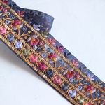 インド刺繍リボンᢂオリエンタルリボン【b】インド刺繍/刺繍リボン/リボン/シルクリボン/トリム/ブレード/ジャガードリボン/チロリアンテープ/レース/チュール