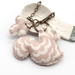 ☆50%オフ☆LLIBERTY　squirrel(リス)バッグチャーム『Puff パフ×Sleeping Rose スリーピング ローズ』