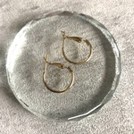 K16GP 17mmキャッチレスフープピアス 1ペア（2個）ゴールドカラー