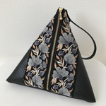 テトラバッグ　フェイクレザー×刺繍リボン