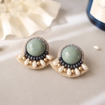 ビーズ刺繍𓍯くすみgreen×雫パールビーズピアス