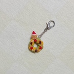 【クリスマス限定】リースパンのチャーム(くまサンタ🧸🎅付き)